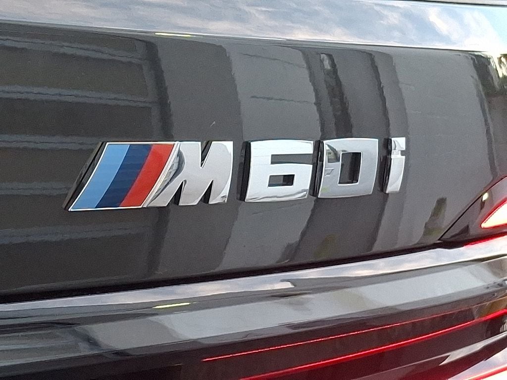 Thumbnail: 2027 BMW X7 - 12