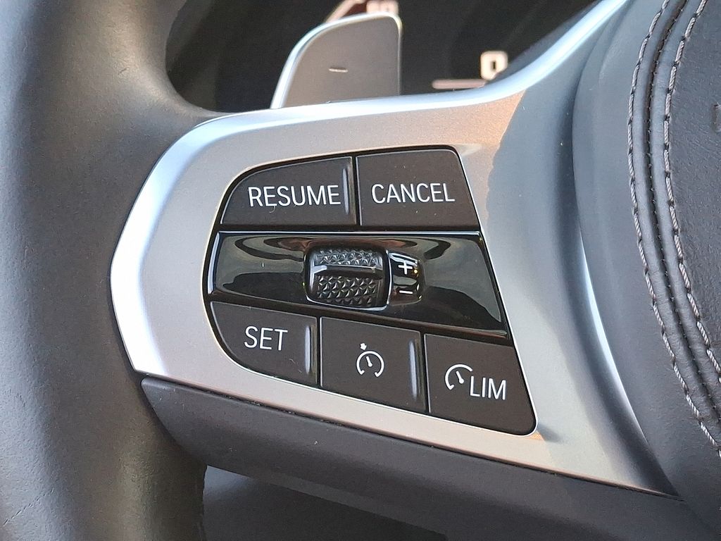 Thumbnail: 2023 BMW X6 - 16