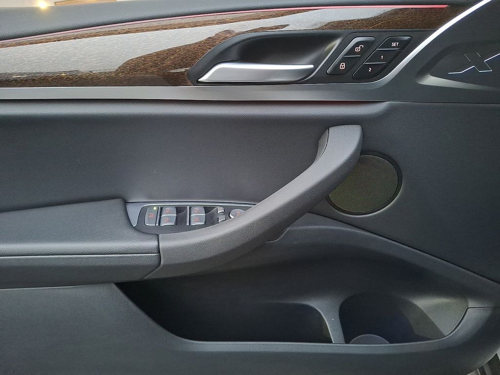 Thumbnail: 2022 BMW X3 - 9