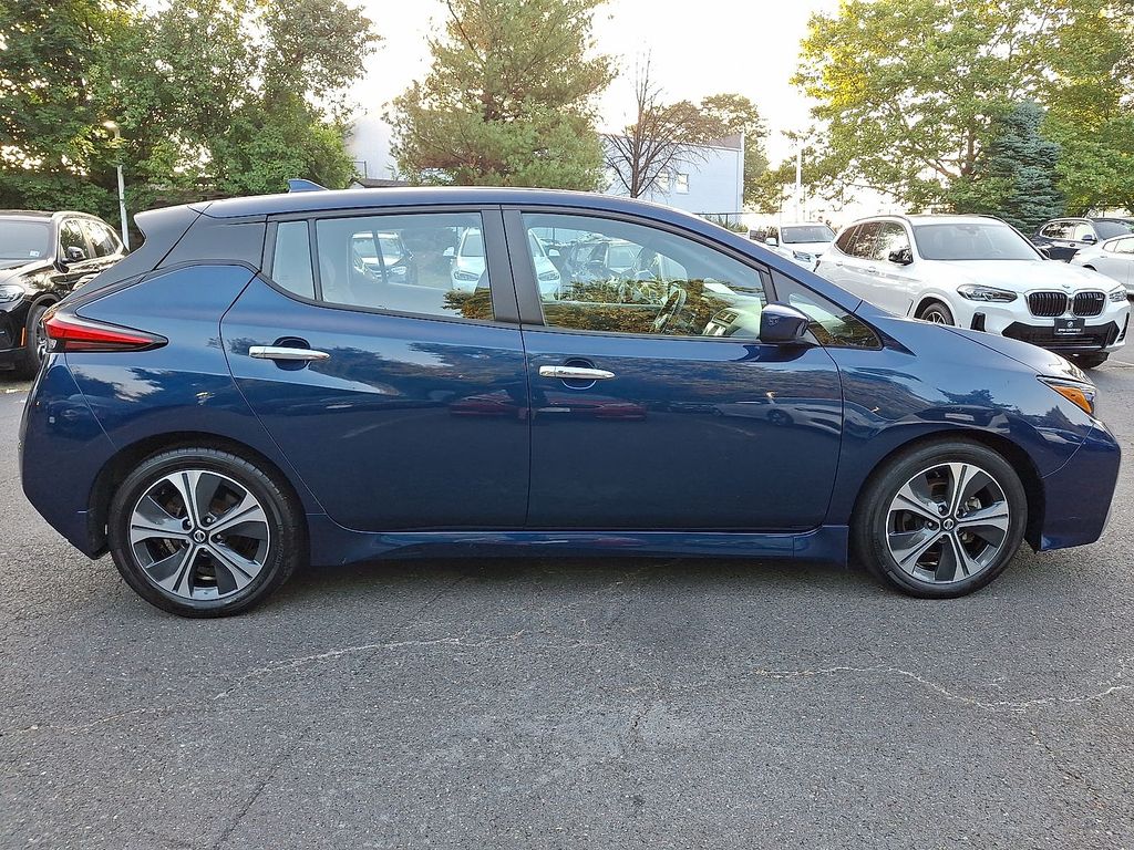 Thumbnail: 2022 Nissan Leaf - 25