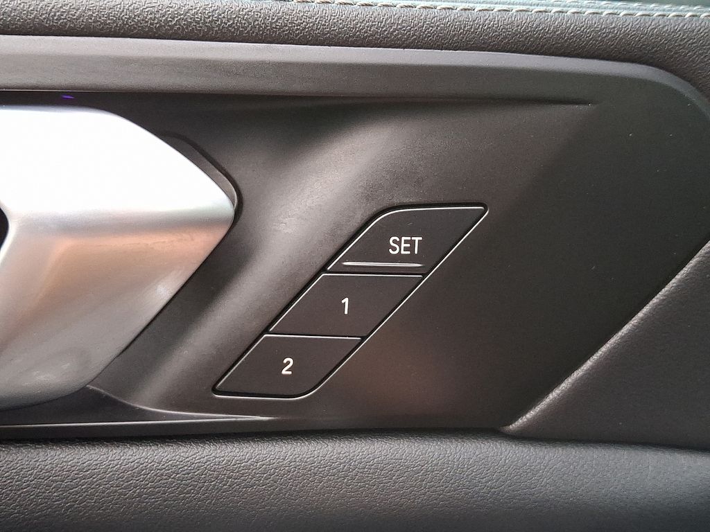 Thumbnail: 2024 BMW X5 - 21