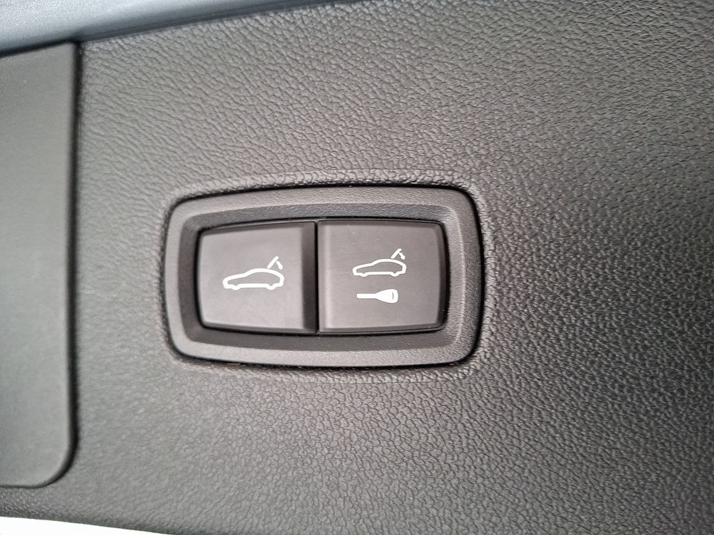 Thumbnail: 2023 Porsche Cayenne - 27