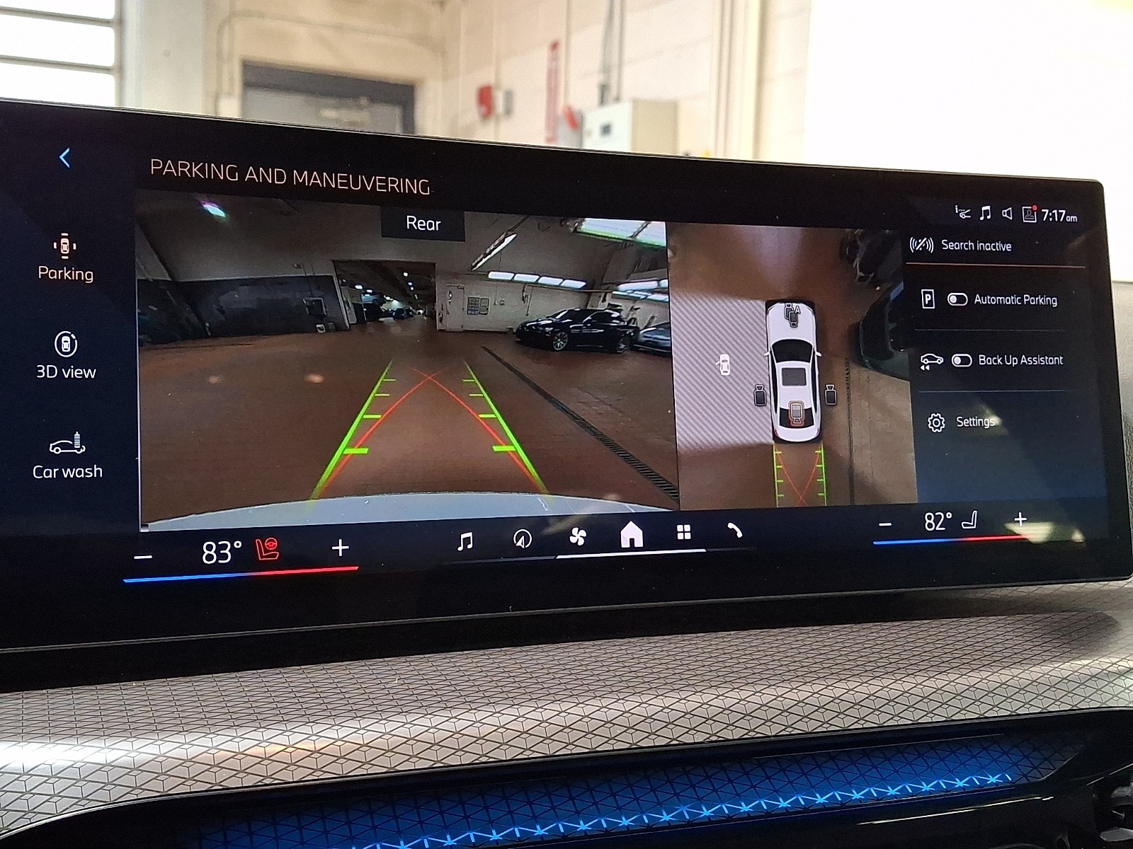 Thumbnail: 2025 BMW 3 Series - 16