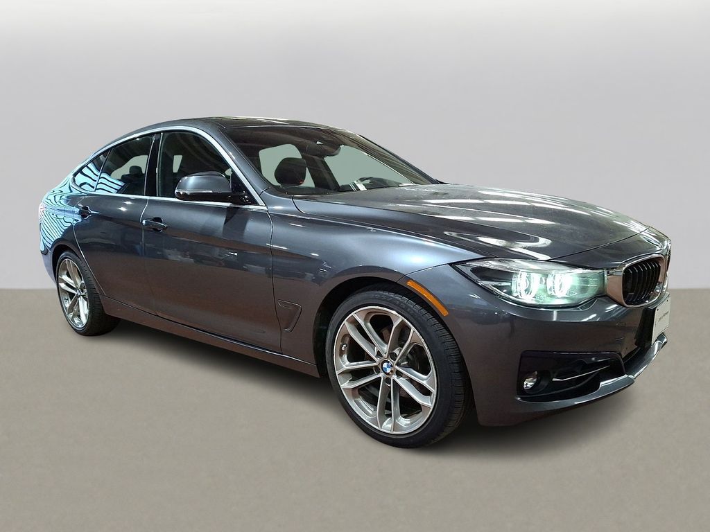 Thumbnail: 2018 BMW 3 Series - 3