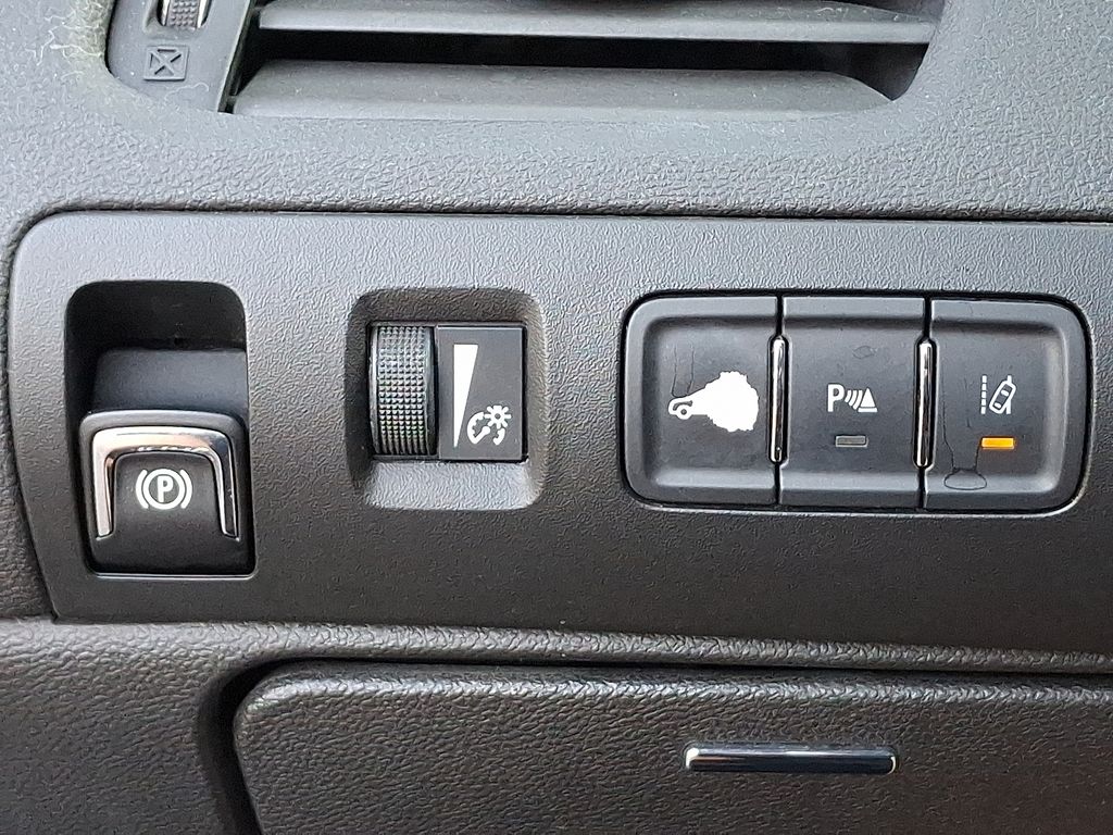 Thumbnail: 2014 Chevrolet Impala - 22