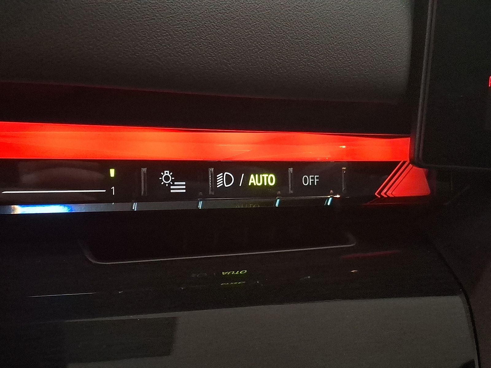 Thumbnail: 2025 BMW i5 - 22