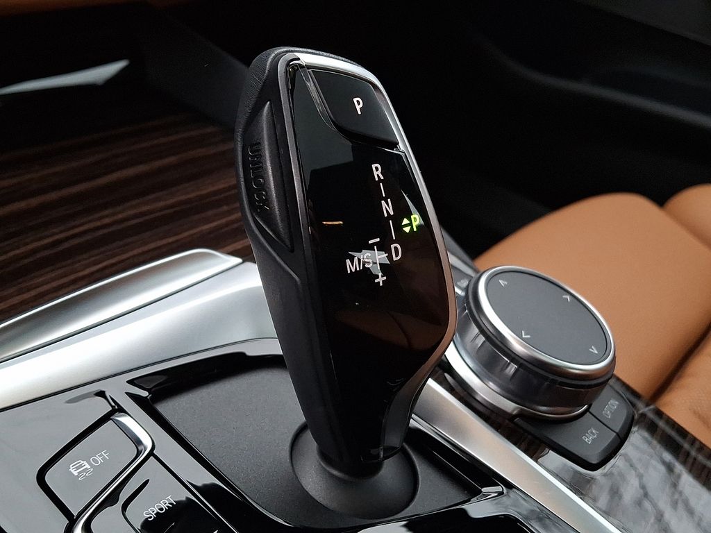 Thumbnail: 2023 BMW 5 Series - 12