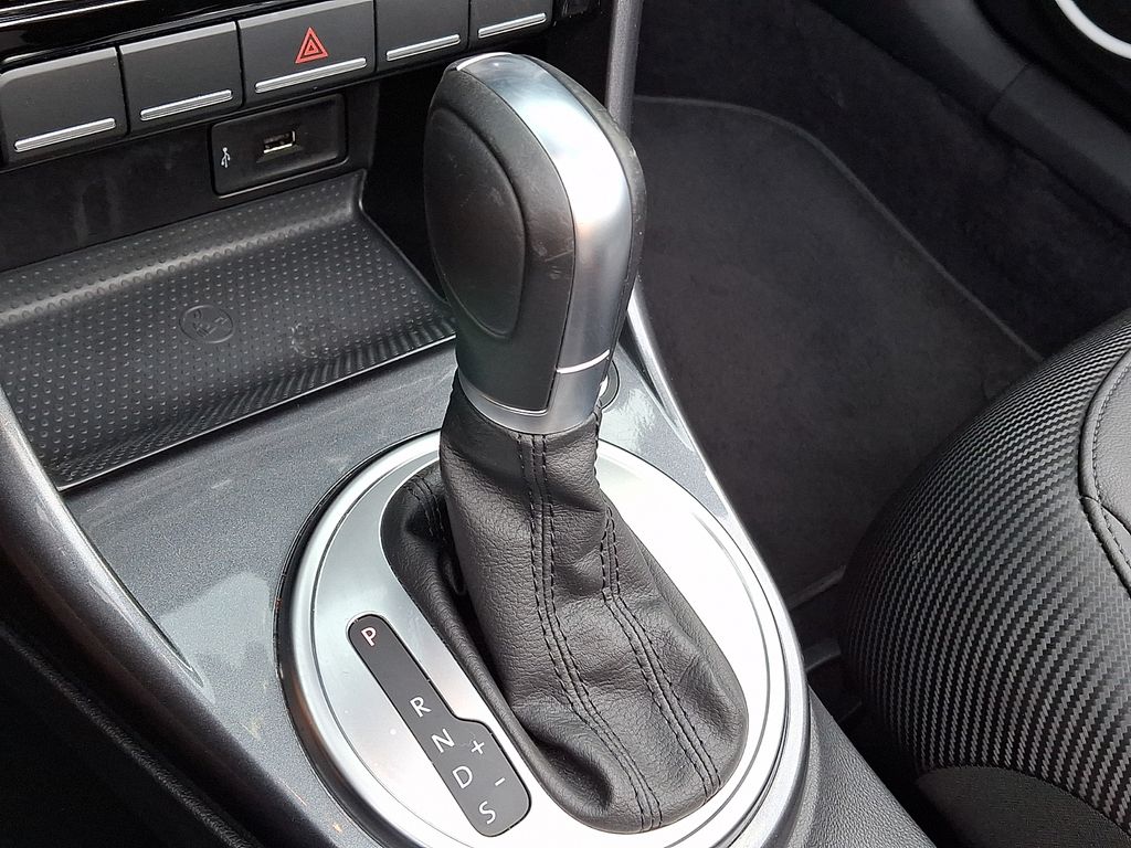 Thumbnail: 2019 Volkswagen Beetle - 12