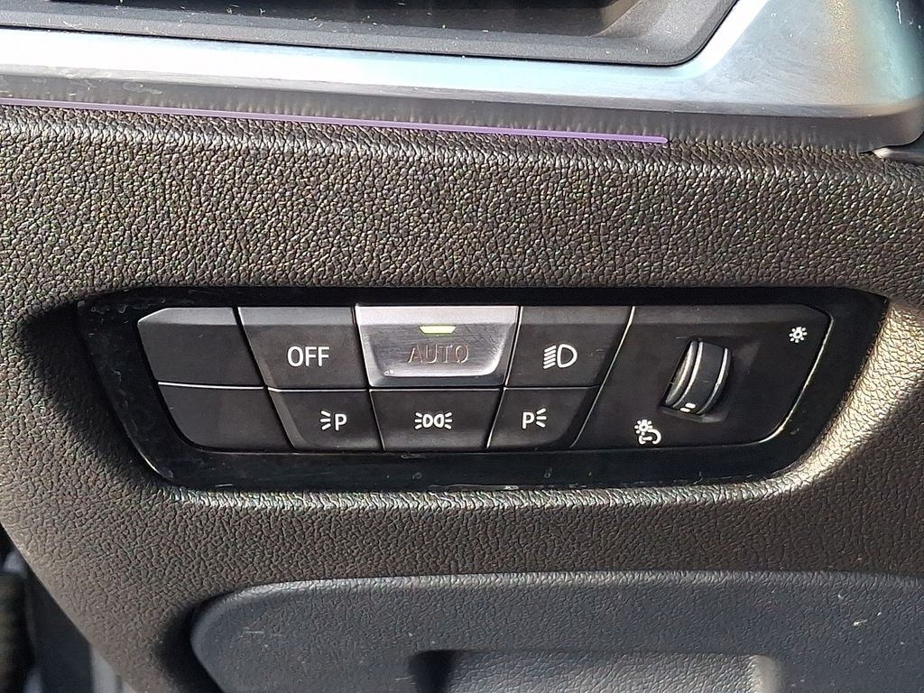 Thumbnail: 2020 BMW 3 Series - 24