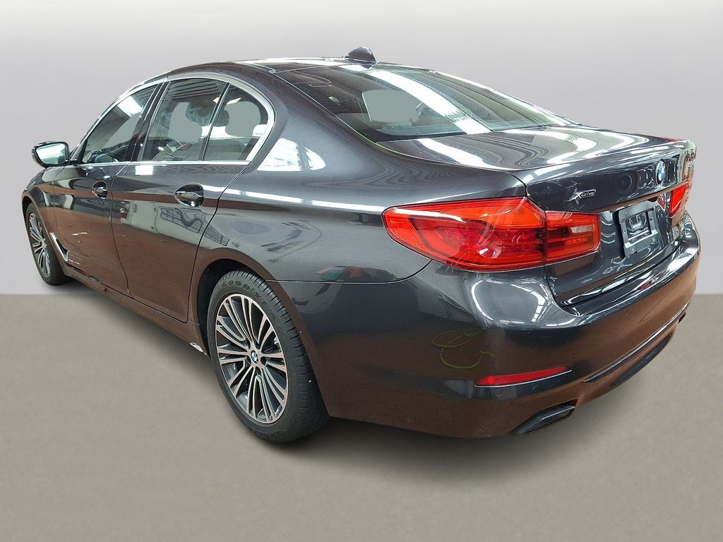 Thumbnail: 2019 BMW 5 Series - 5