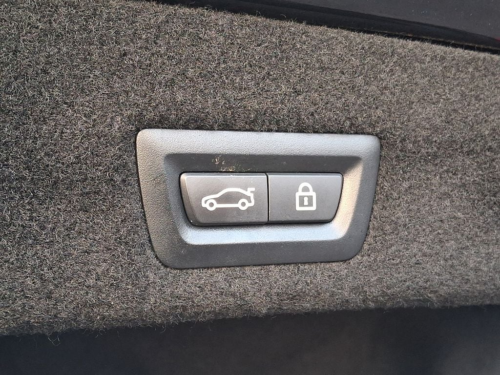 Thumbnail: 2019 BMW 7 Series - 28