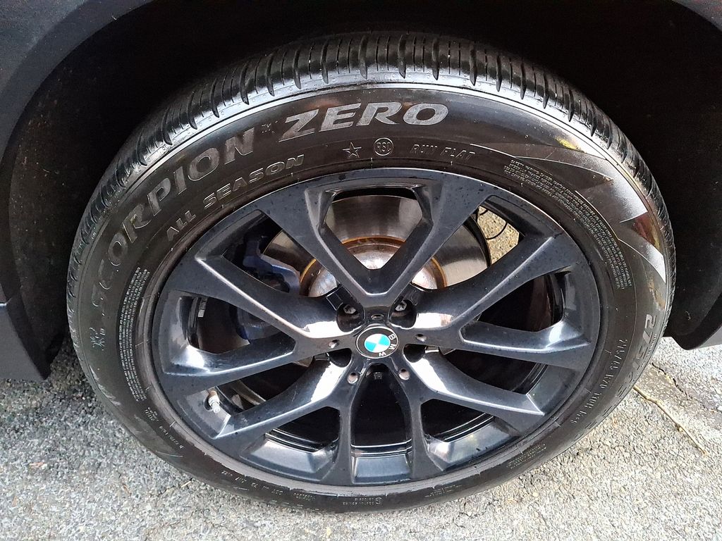 Thumbnail: 2023 BMW X6 - 6