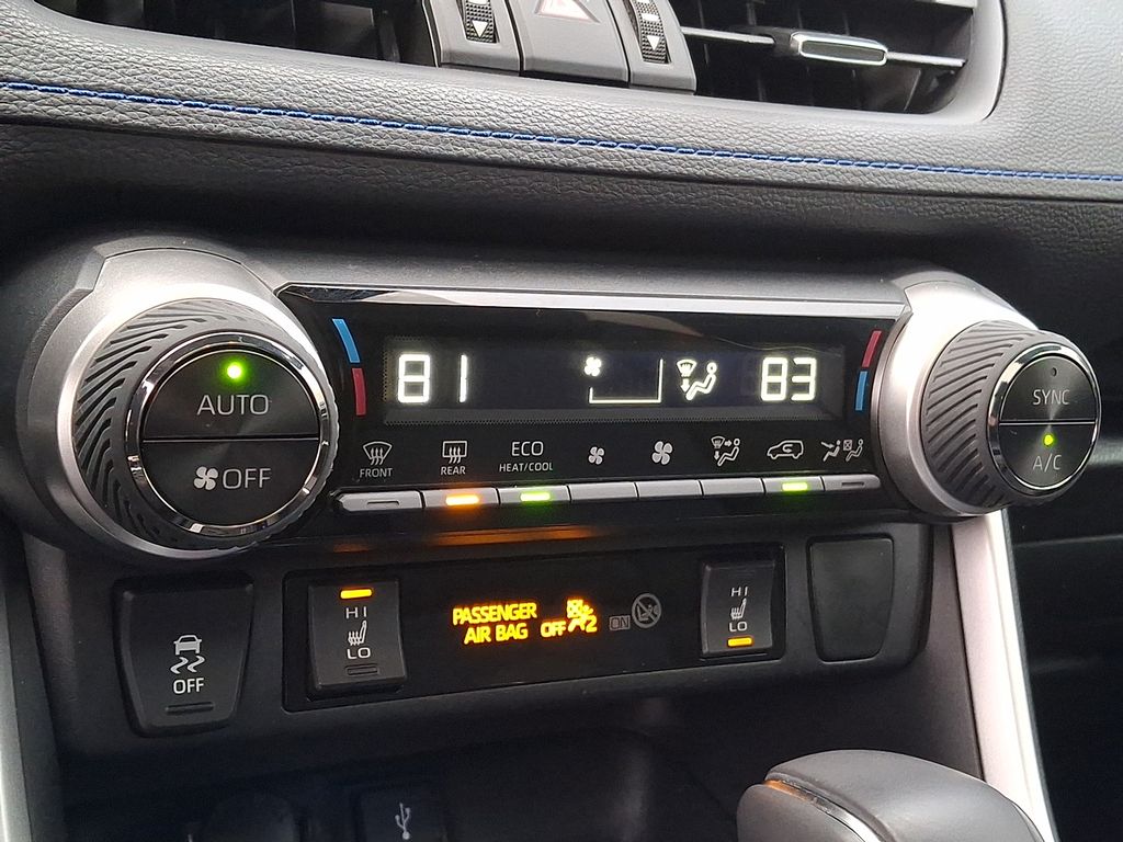 Thumbnail: 2020 Toyota RAV4 - 14