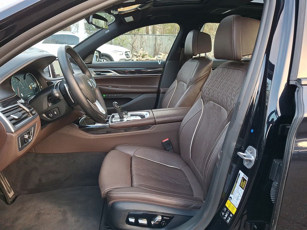 Thumbnail: 2019 BMW 7 Series - 9