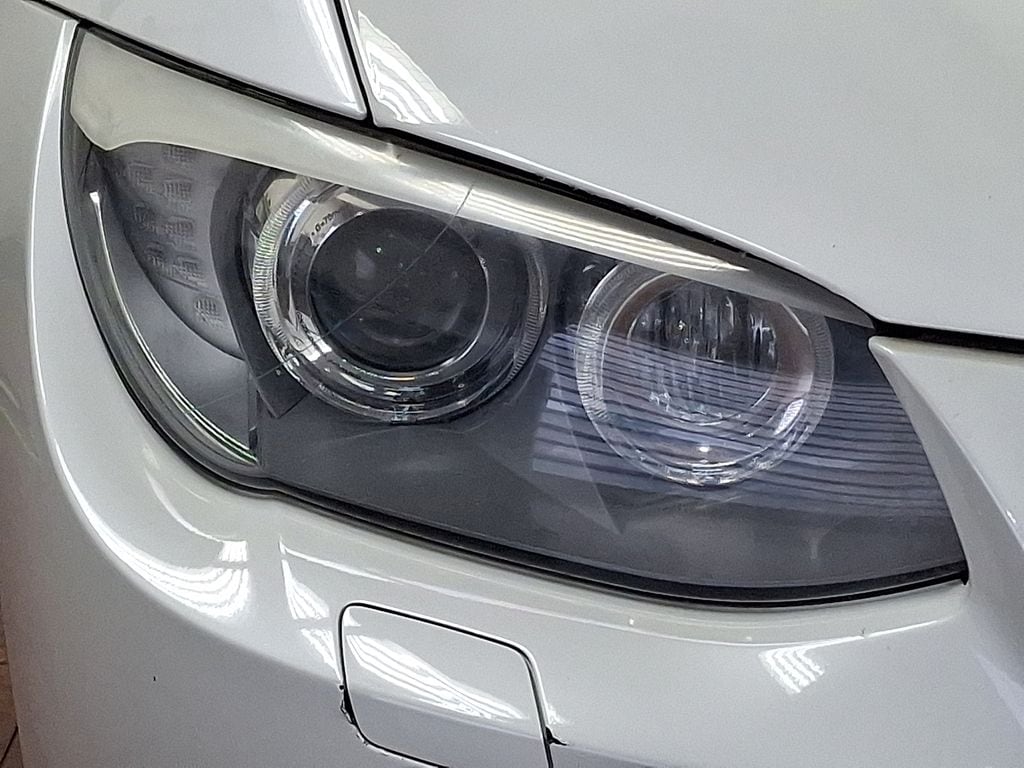 Thumbnail: 2011 BMW 3 Series - 8