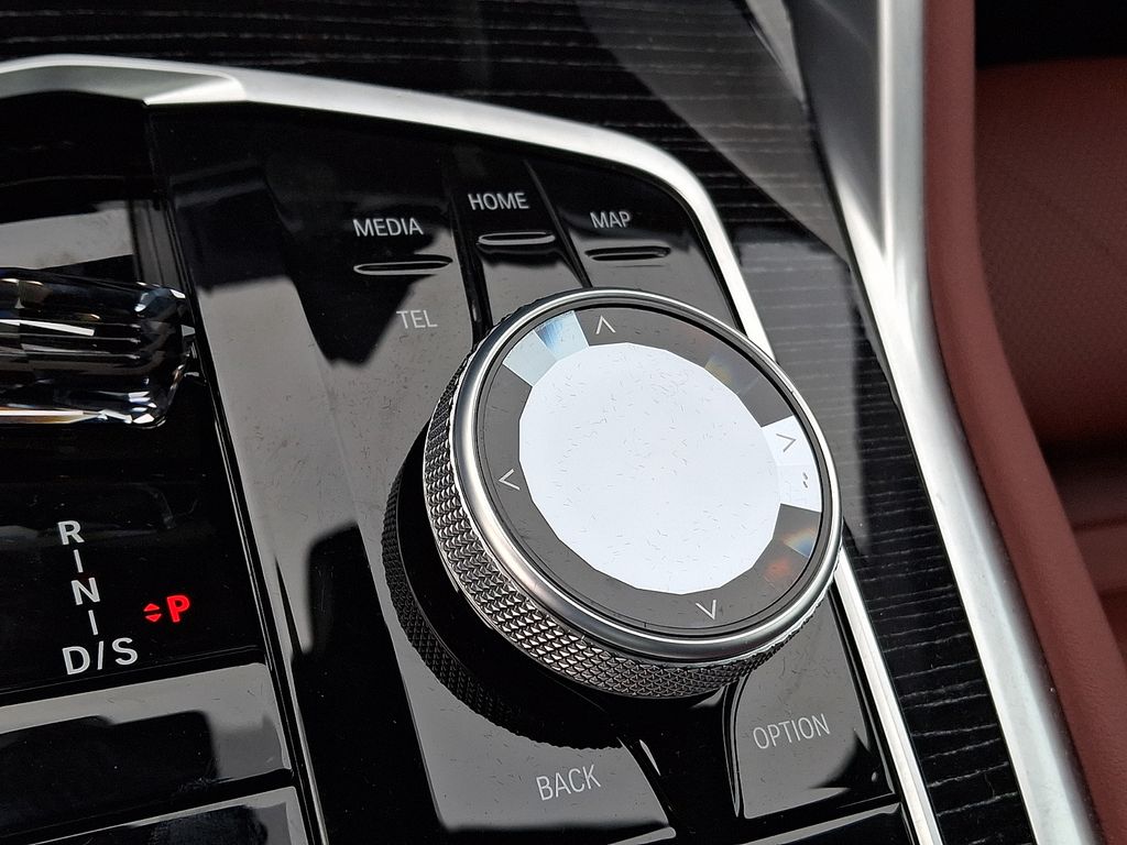 Thumbnail: 2025 BMW X6 - 23