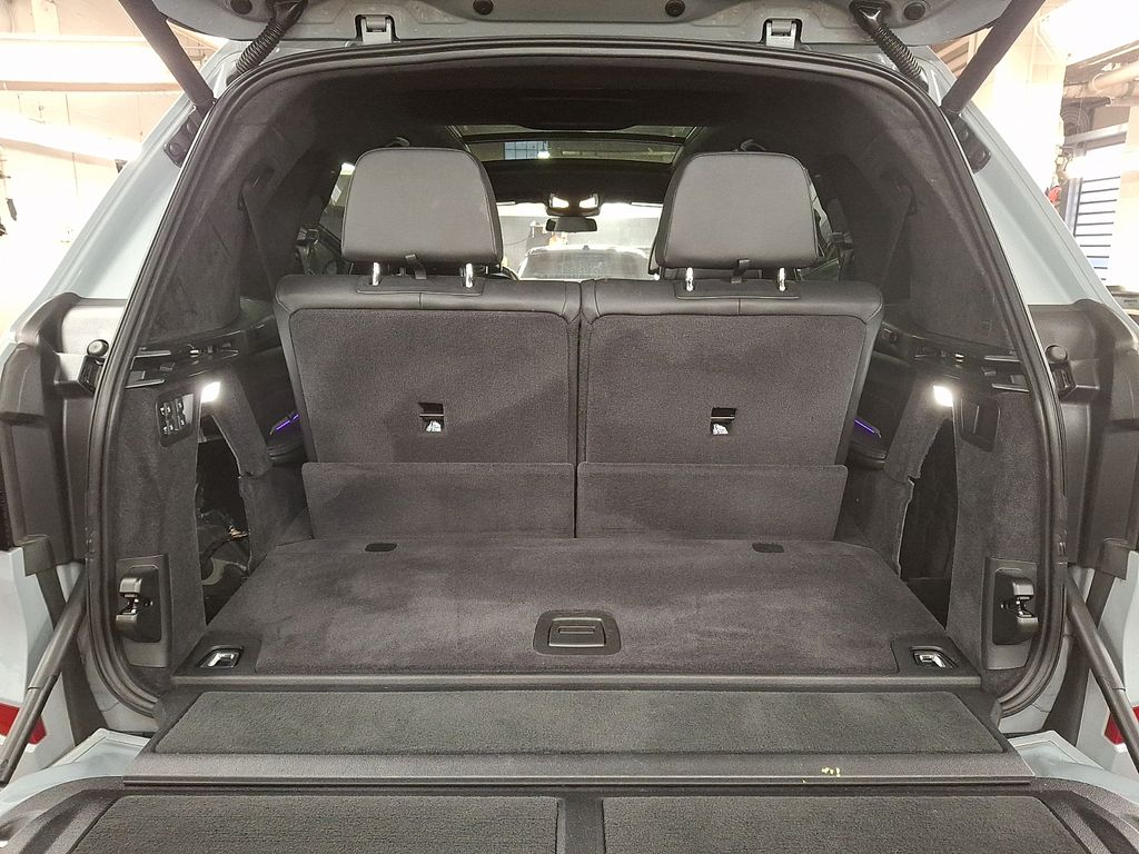 Thumbnail: 2024 BMW X7 - 26