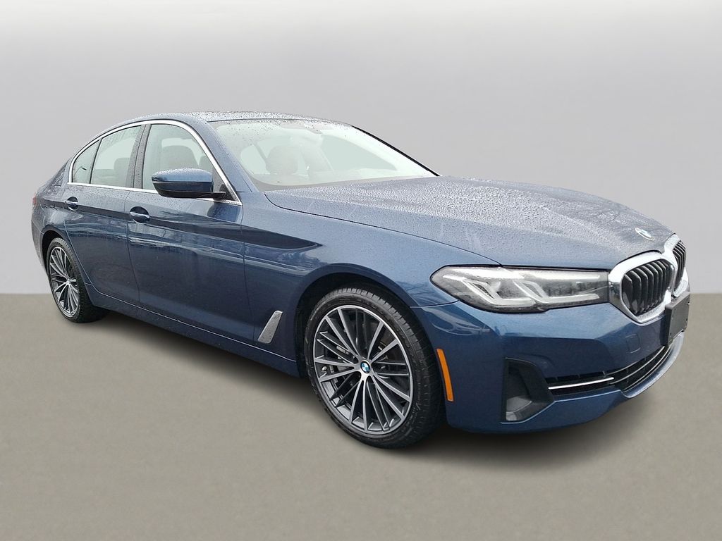 Thumbnail: 2023 BMW 5 Series - 3
