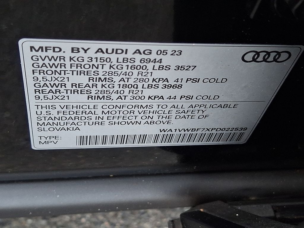 Thumbnail: 2023 Audi SQ7 - 26