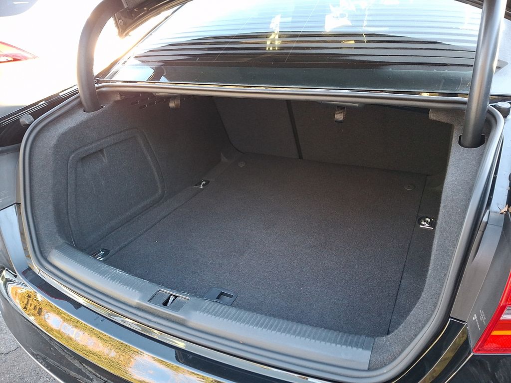 Thumbnail: 2015 Audi A4 - 26