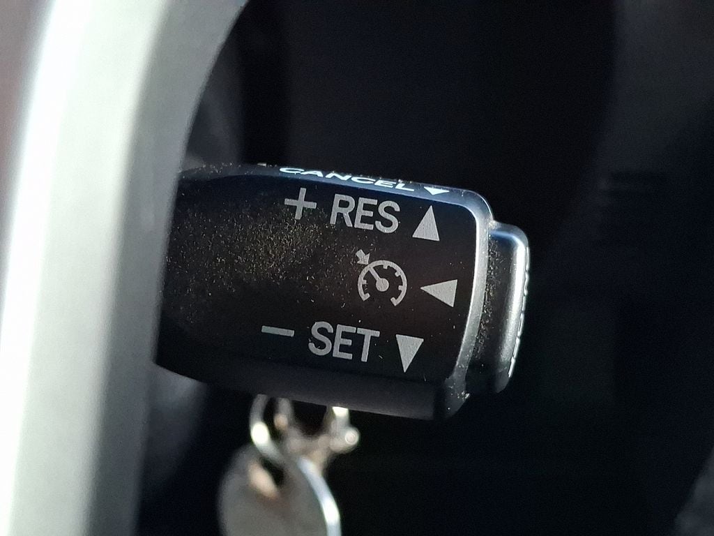 Thumbnail: 2017 Toyota 4Runner - 18