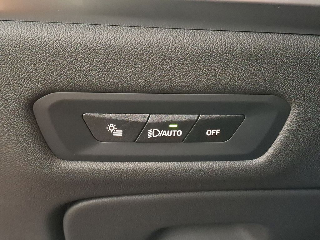 Thumbnail: 2025 BMW X5 - 23