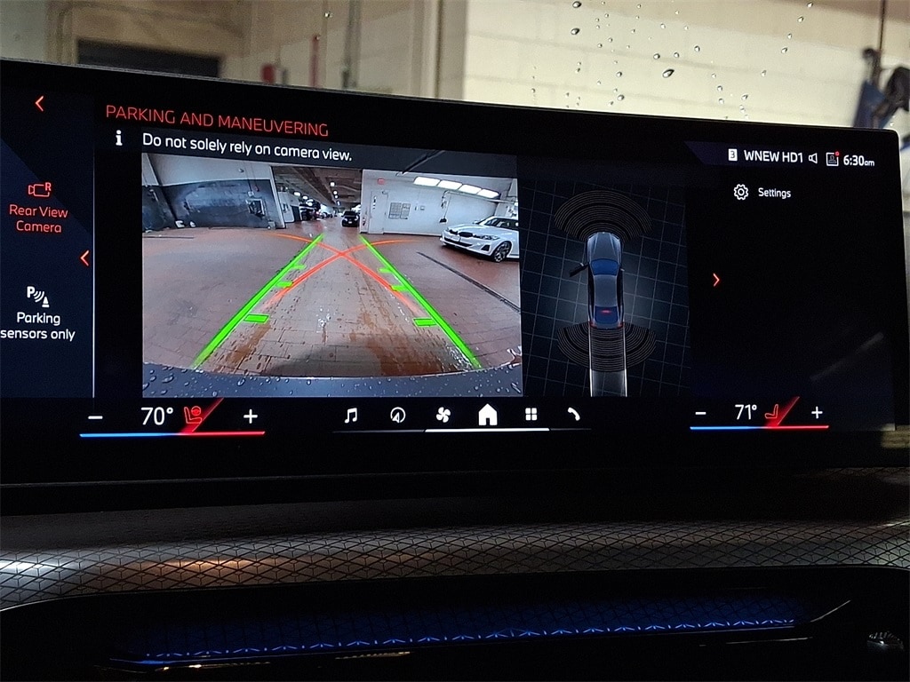 Thumbnail: 2025 BMW i4 - 15