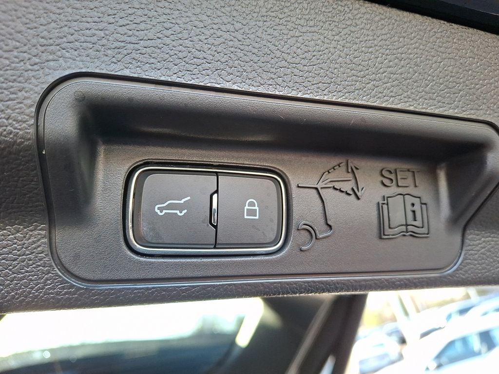 Thumbnail: 2025 Ford Explorer - 27