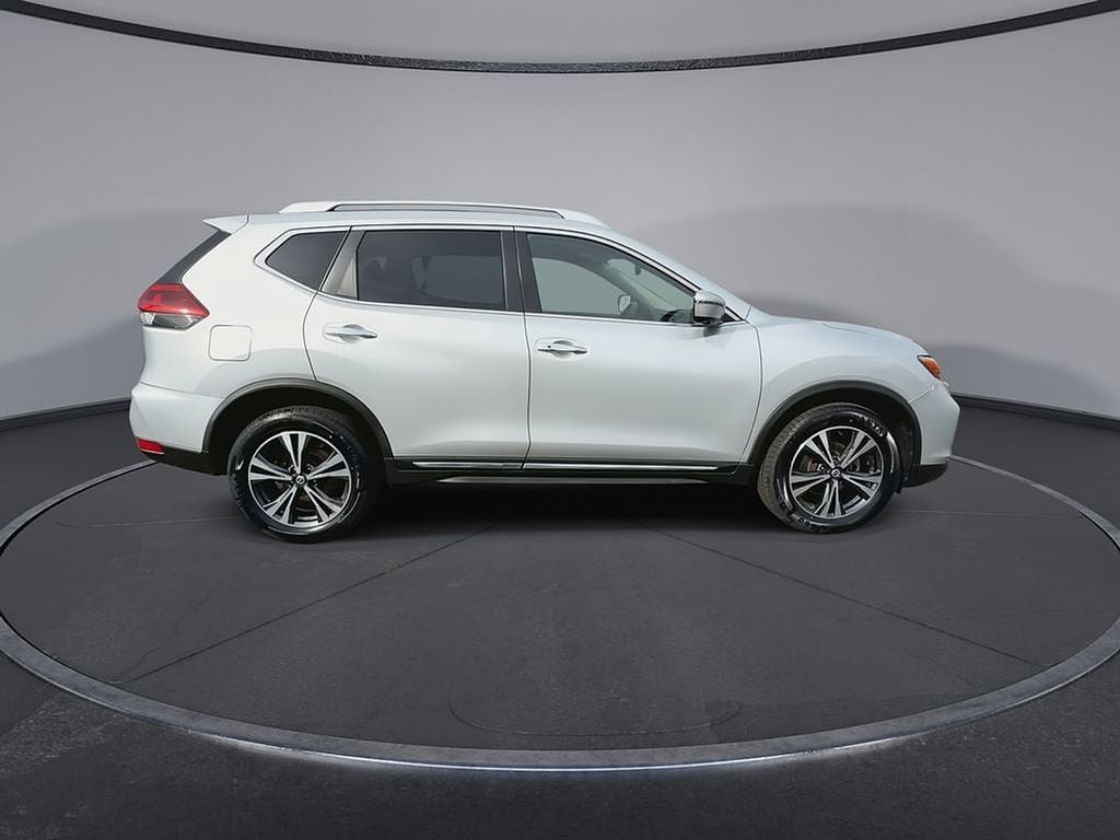 Thumbnail: 2018 Nissan Rogue - 9