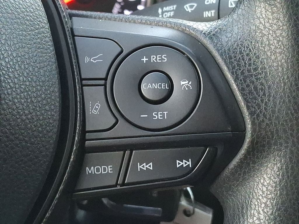 Thumbnail: 2020 Toyota RAV4 - 20