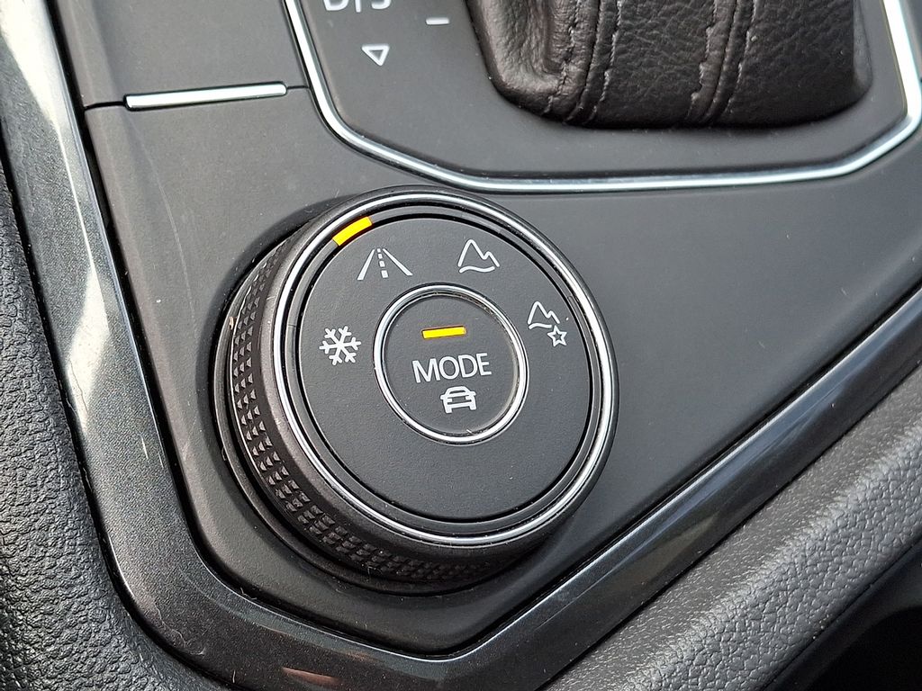 Thumbnail: 2019 Volkswagen Tiguan - 23