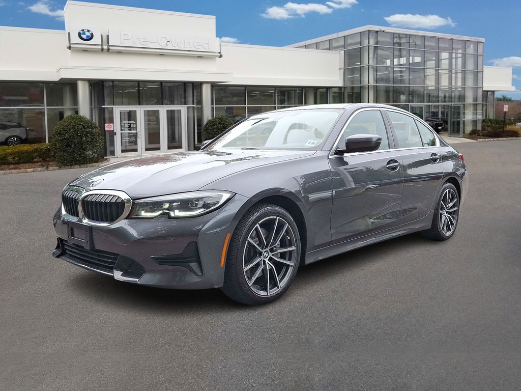 Thumbnail: 2022 BMW 3 Series - 1