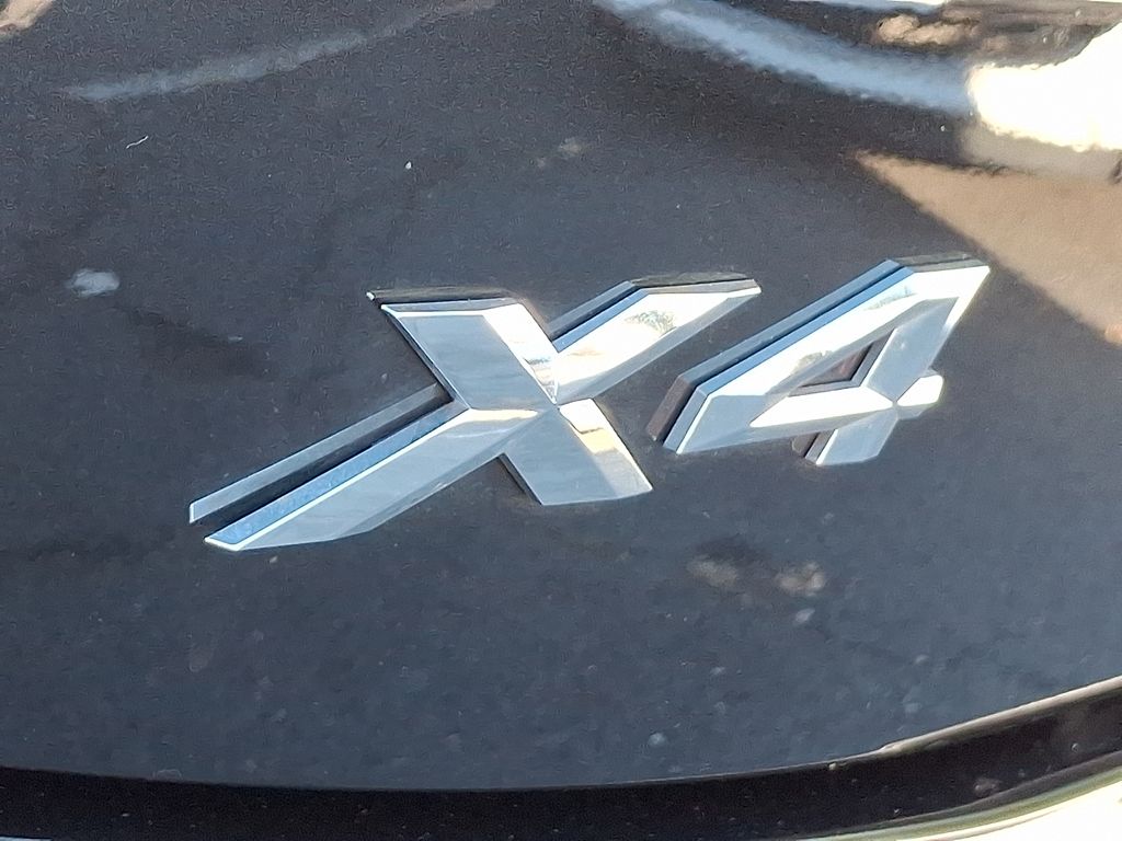 Thumbnail: 2023 BMW X4 - 27