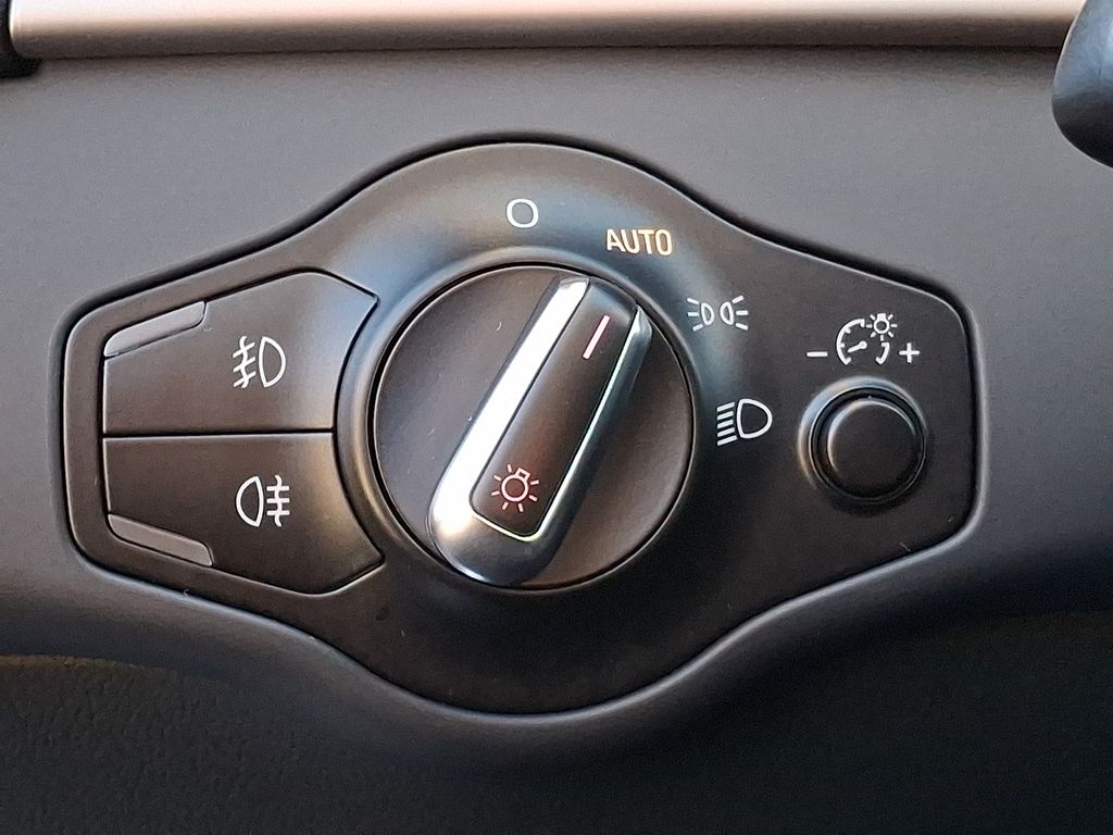 Thumbnail: 2015 Audi A4 - 21