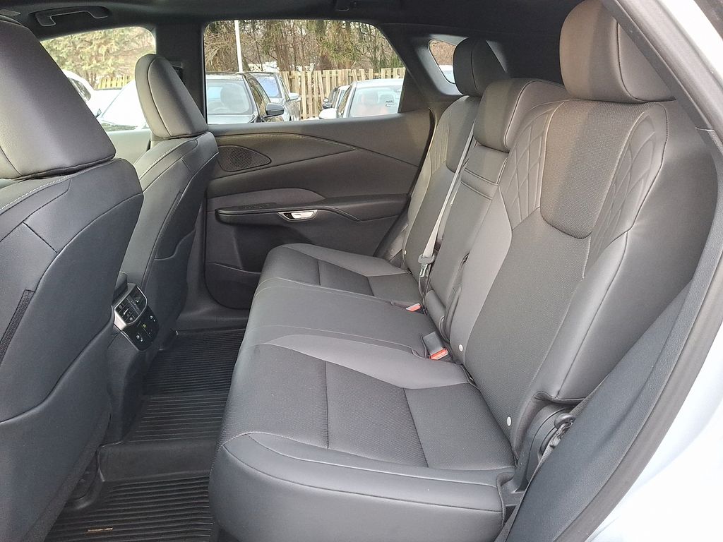 Thumbnail: 2023 Lexus RX - 7