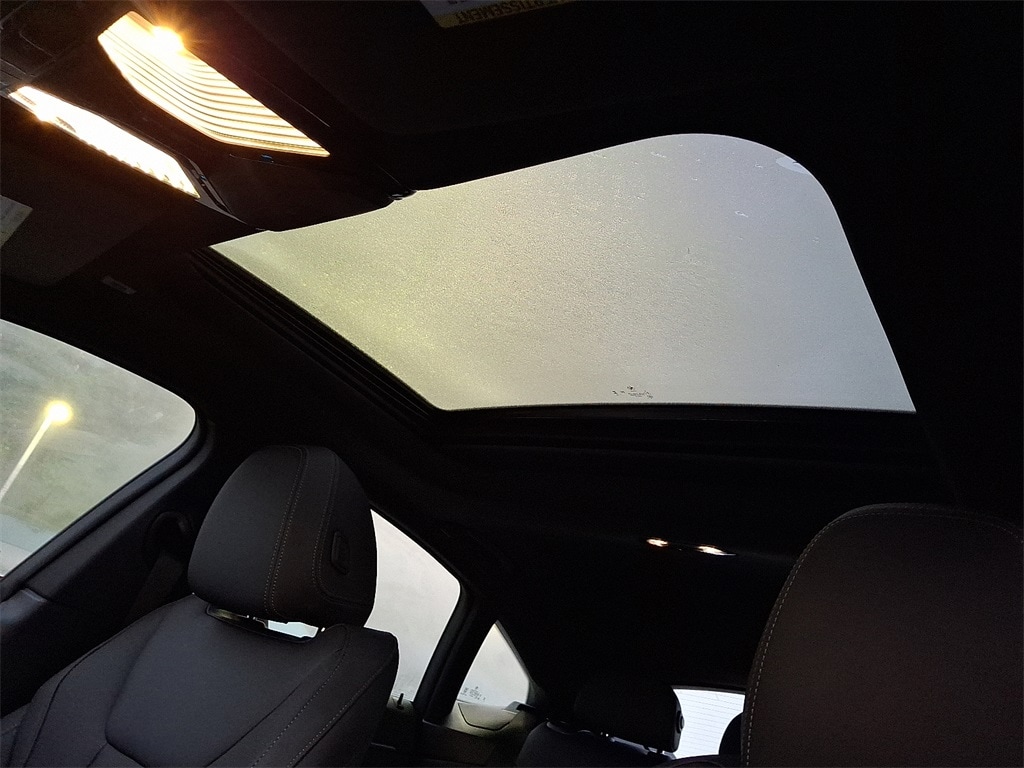 Thumbnail: 2025 BMW i4 - 8