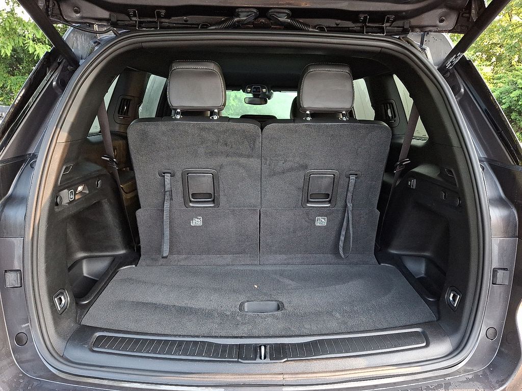 2023 Jeep Grand Cherokee Laredo 25