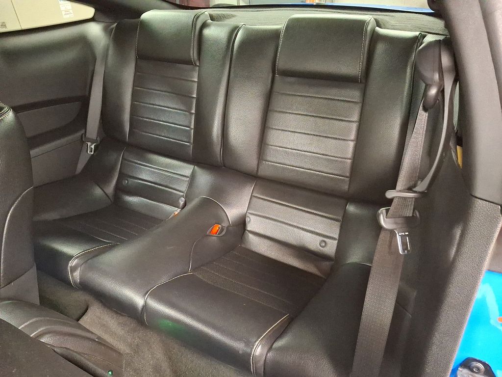 Thumbnail: 2010 Ford Mustang - 9