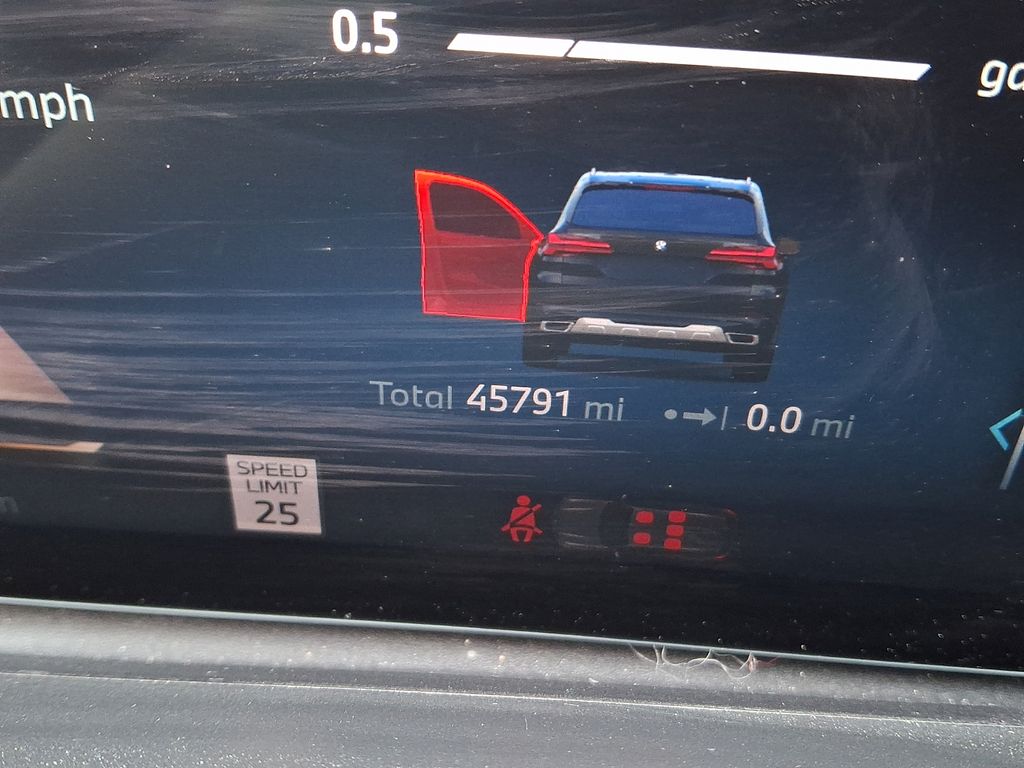 Thumbnail: 2024 BMW X5 - 14