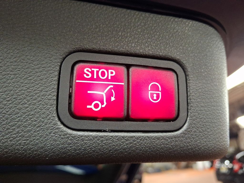 Thumbnail: 2019 Mercedes-Benz GL-Class - 30