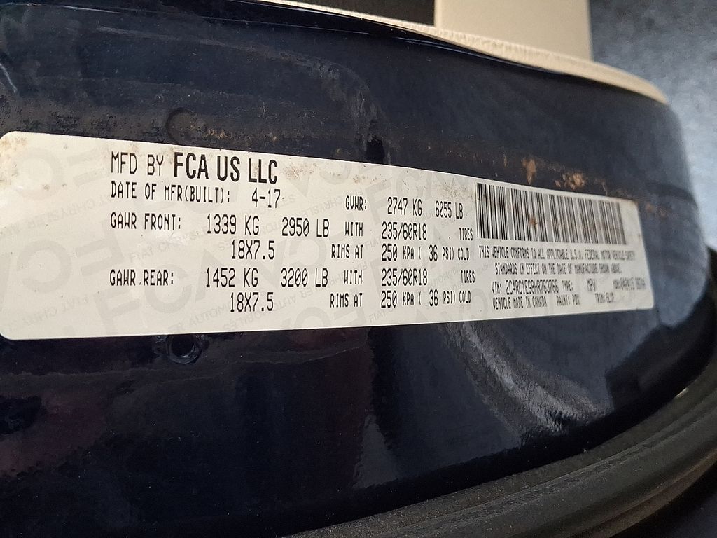 Thumbnail: 2017 Chrysler Pacifica - 21