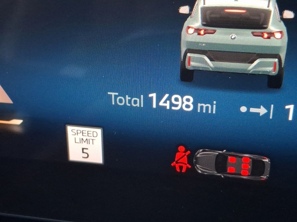 Thumbnail: 2025 BMW X2 - 13