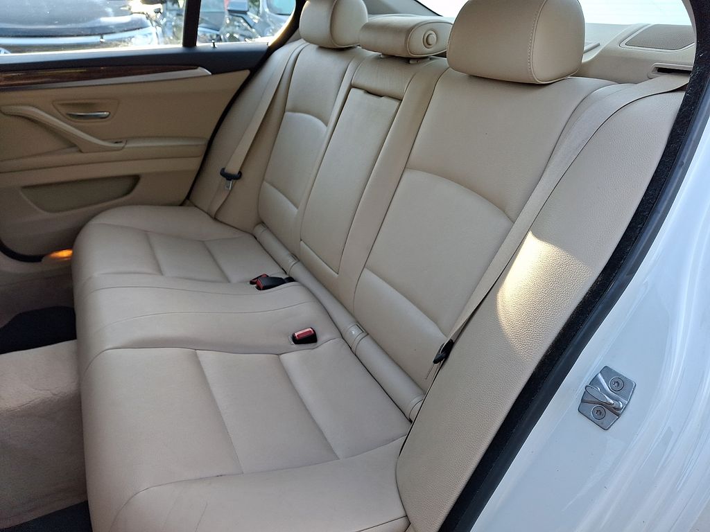 Thumbnail: 2012 BMW 5 Series - 7