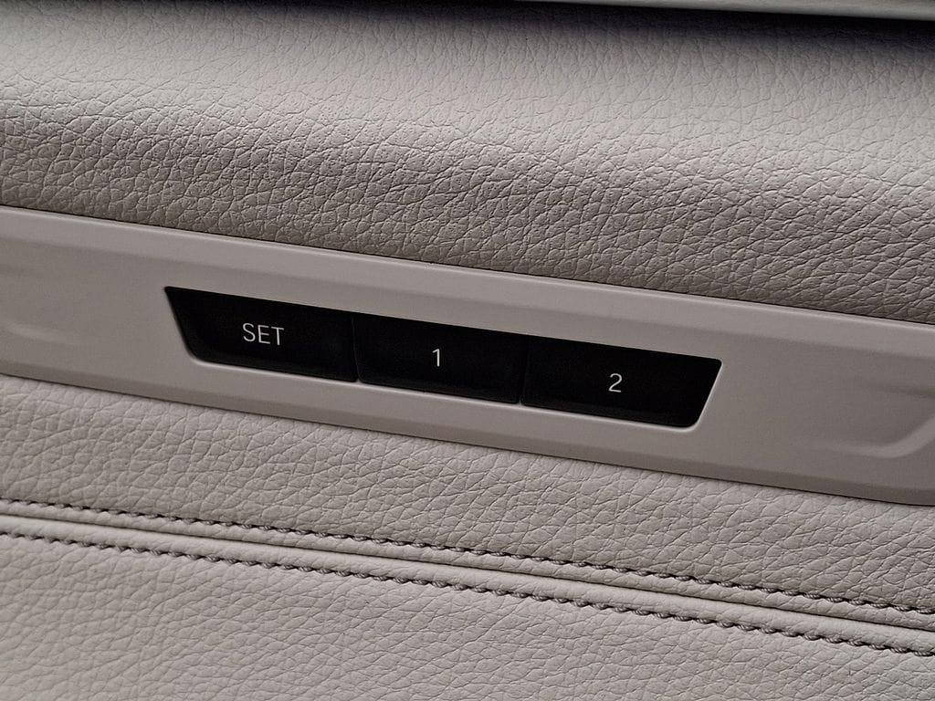 Thumbnail: 2018 BMW 5 Series - 24