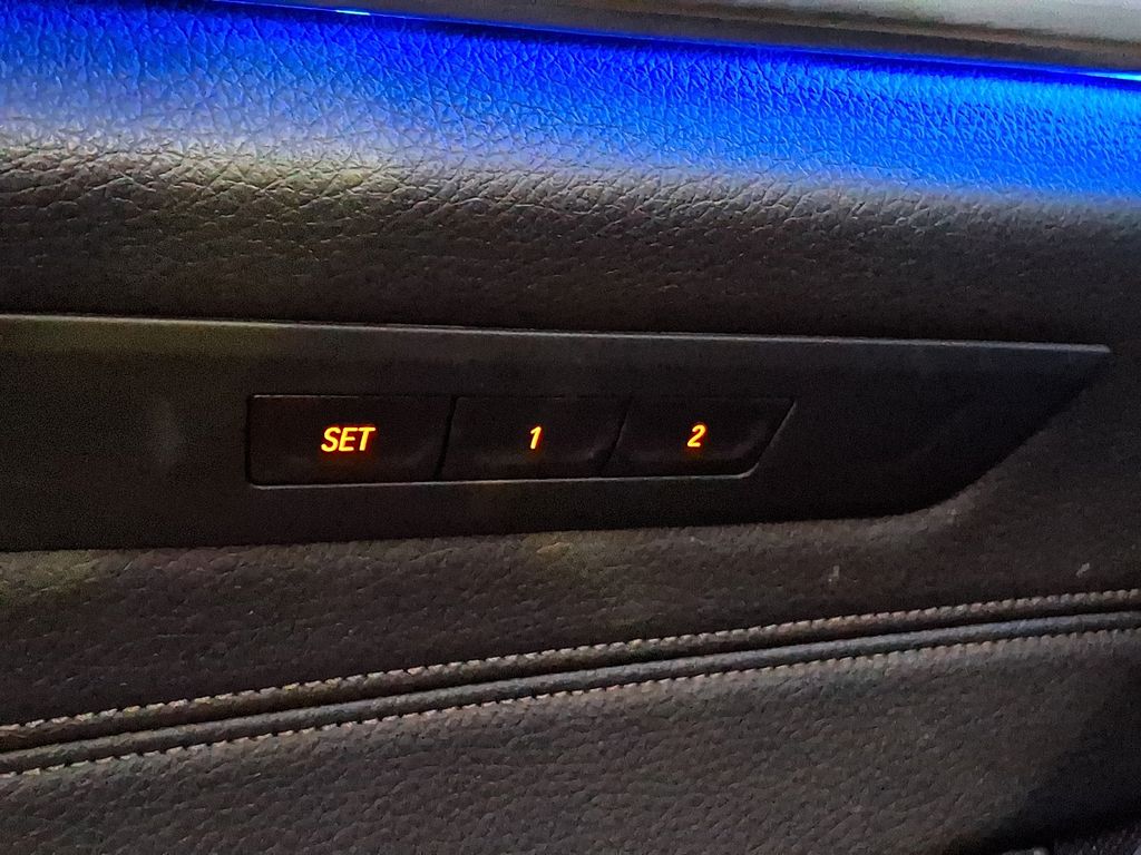 Thumbnail: 2018 BMW 5 Series - 23