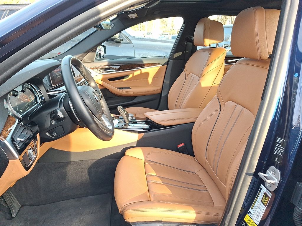 Thumbnail: 2019 BMW 5 Series - 9