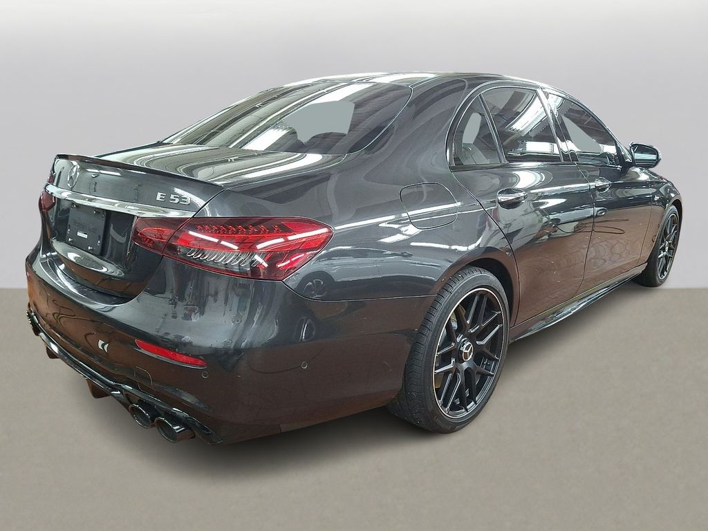 Thumbnail: 2022 Mercedes-Benz E-Class - 4