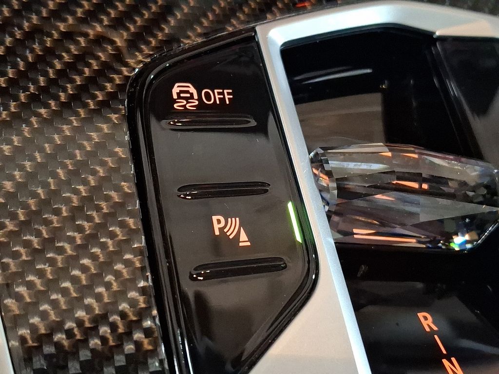 Thumbnail: 2024 BMW X6 - 19