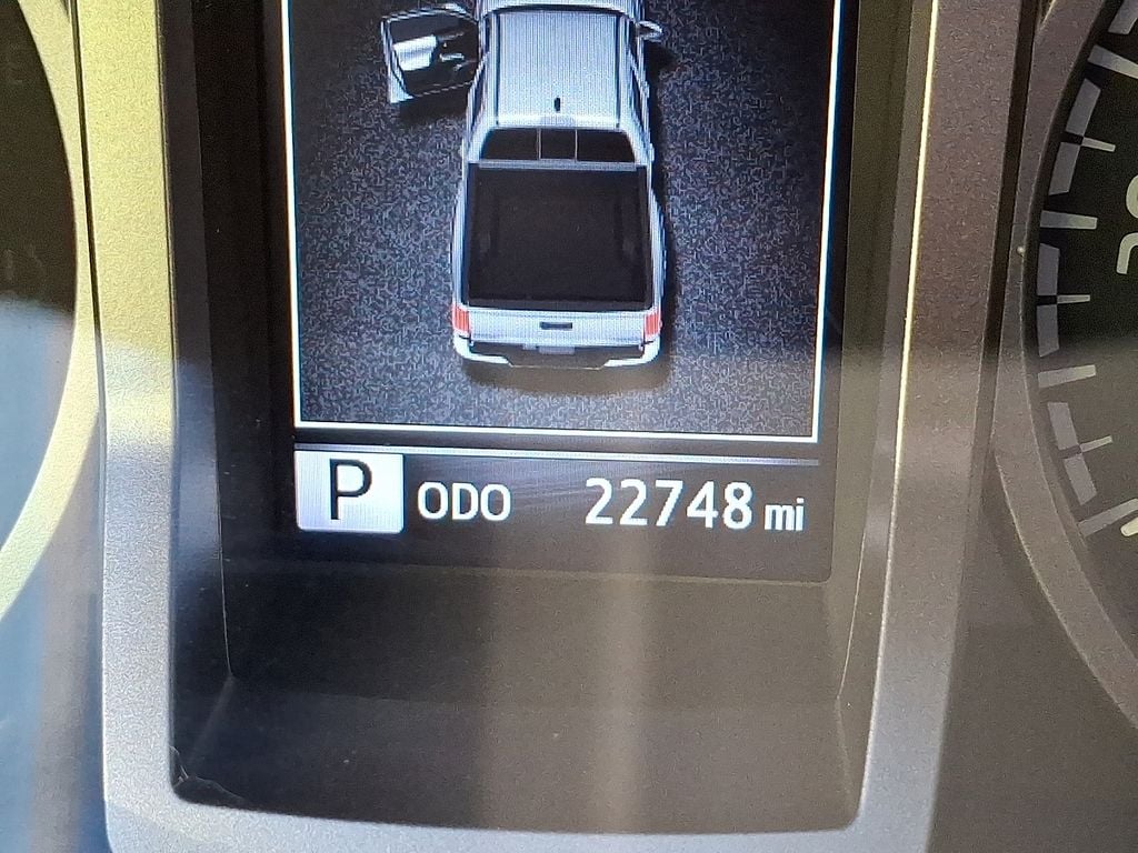 2022 Toyota Tacoma  17