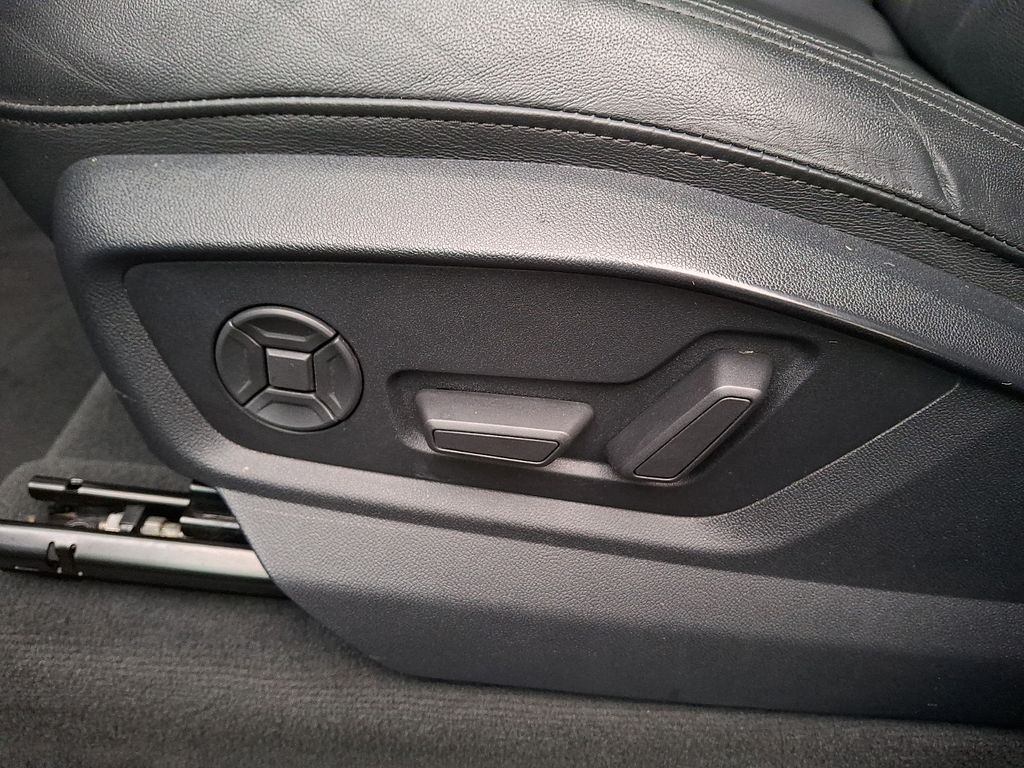 Thumbnail: 2021 Audi Q7 - 11